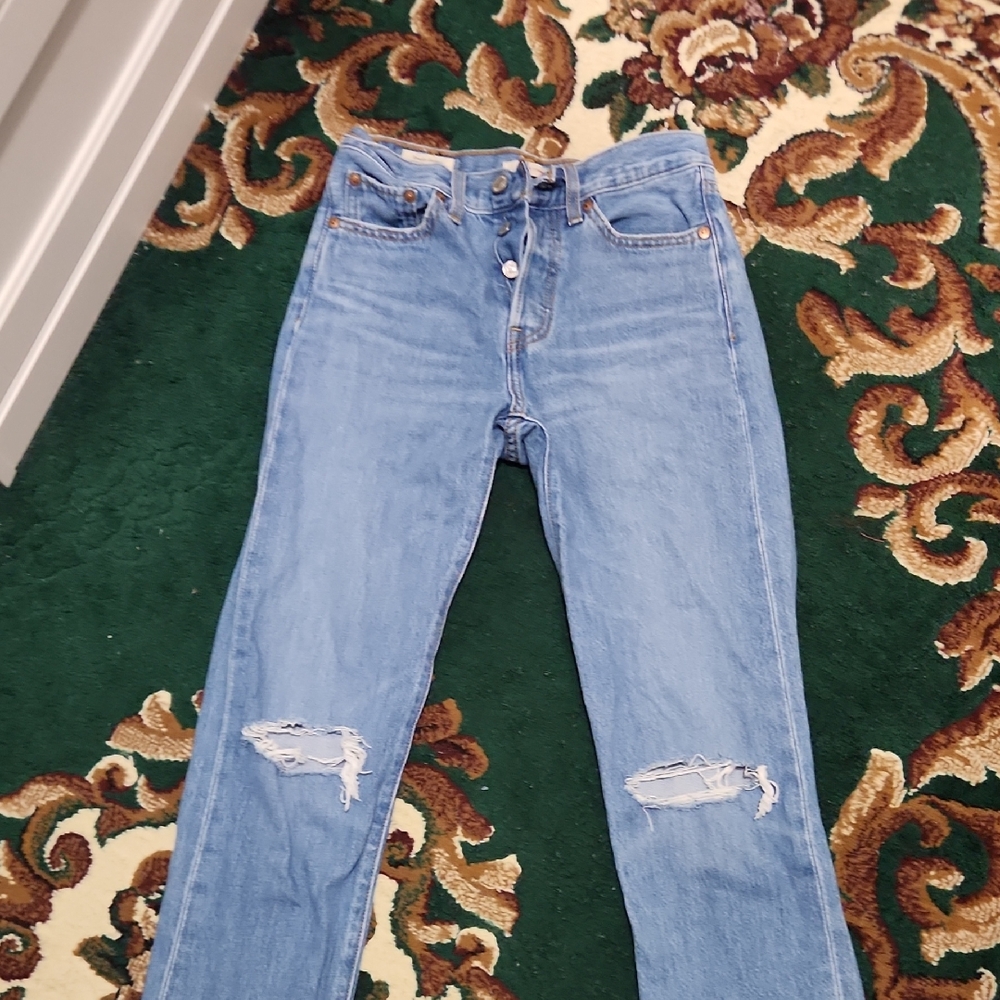 Levi's Light Blue High Rise Distressed Jeans Size 24
